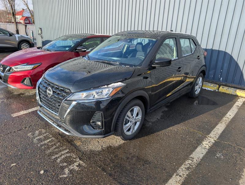 nissan Kicks Play 2025