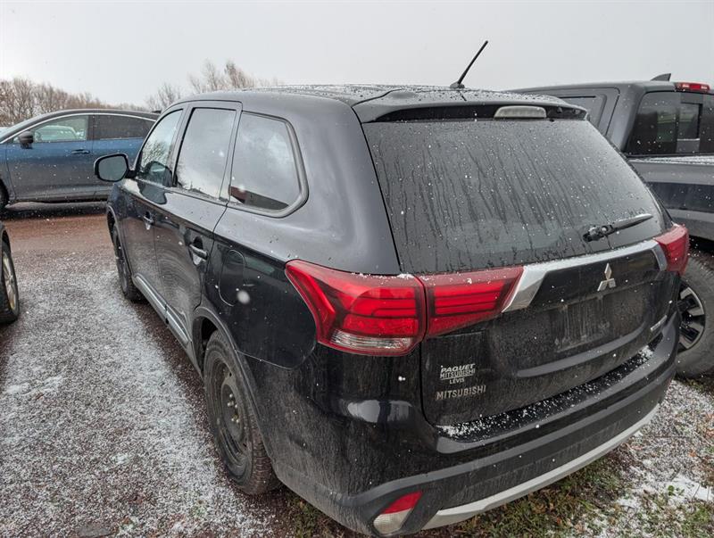 mitsubishi Outlander 2016 - 13