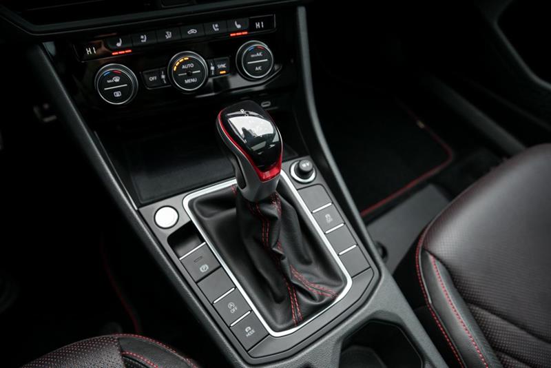 volkswagen Jetta GLI 2023 - 19