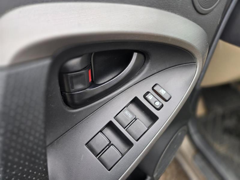 toyota RAV4 2012 - 10