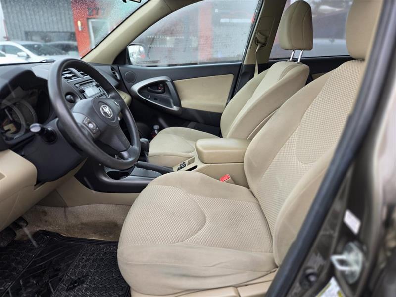 toyota RAV4 2012 - 11