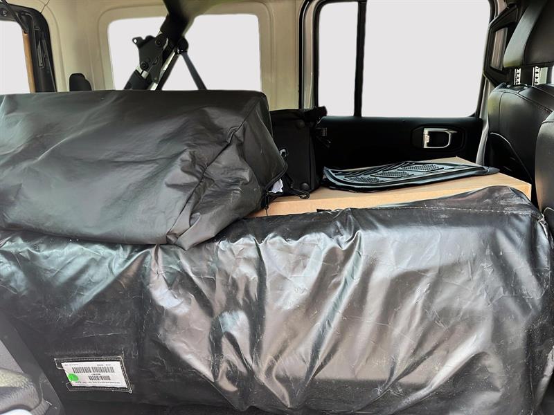 jeep Wrangler 2022 - 13