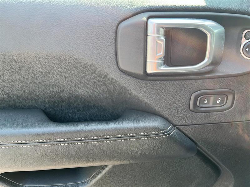 jeep Wrangler 2022 - 31