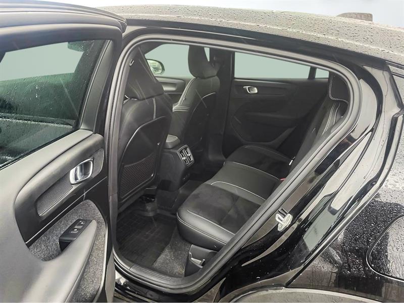 volvo Recharge C40 tout électrique 2023 - 11