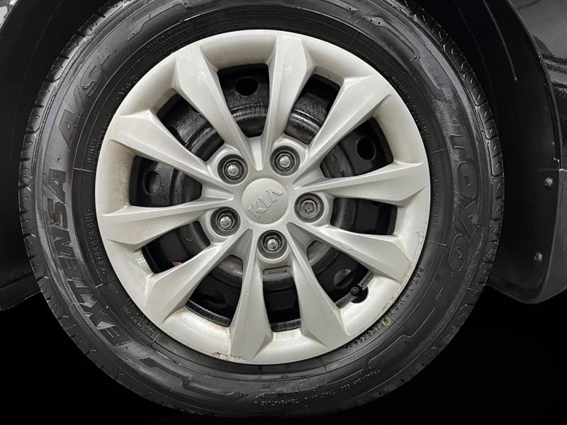 kia Forte 2021 - 16