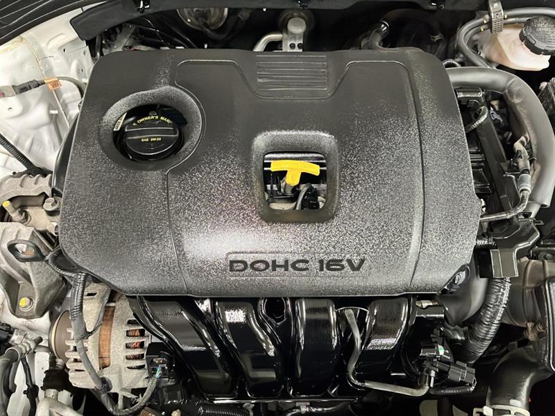 hyundai Elantra 2020 - 17