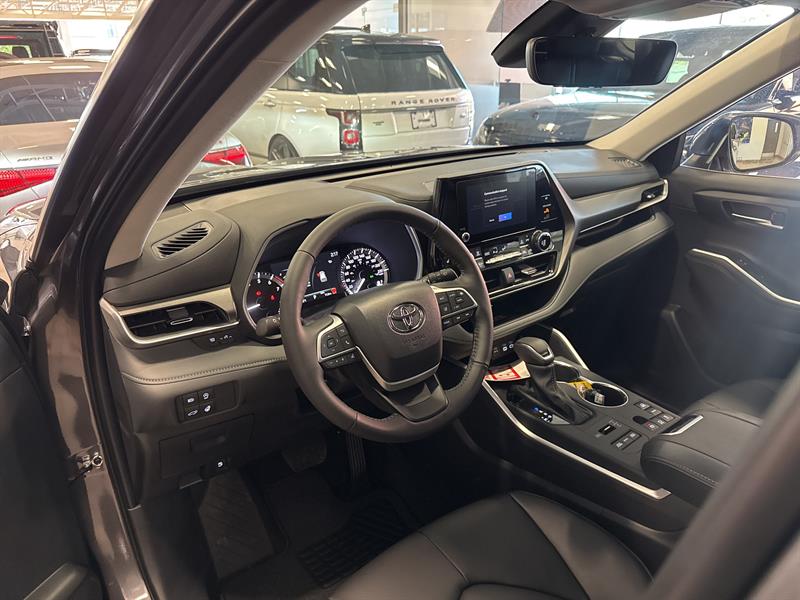 toyota Highlander 2025 - 13