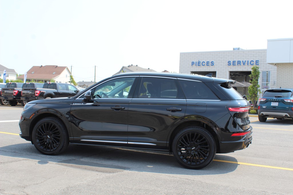 lincoln Corsair 2022 - 11