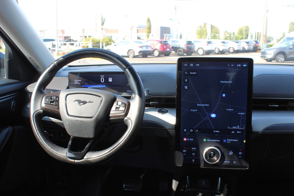 ford Mustang Mach-E 2022 - 16