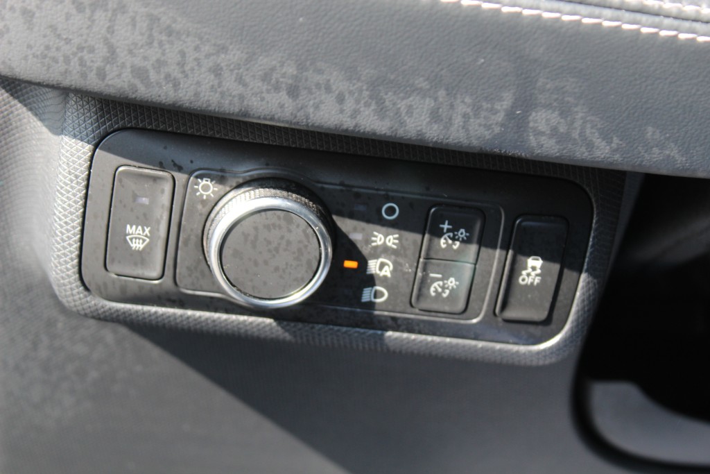 ford Mustang Mach-E 2022 - 32