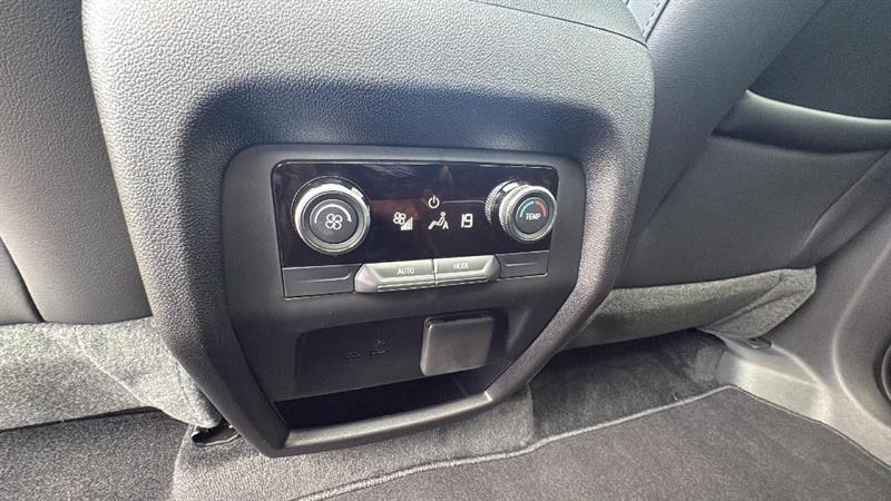 buick Enclave 2026 - 28