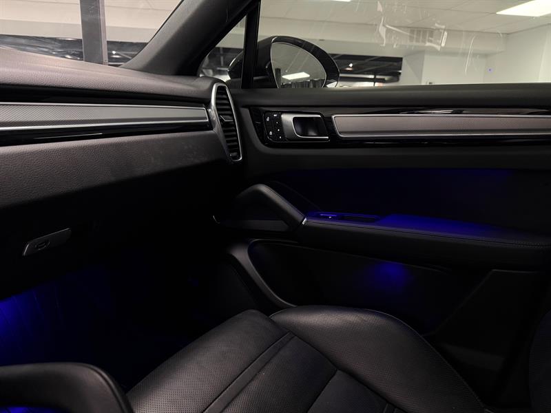 porsche Cayenne Coupe 2023 - 18