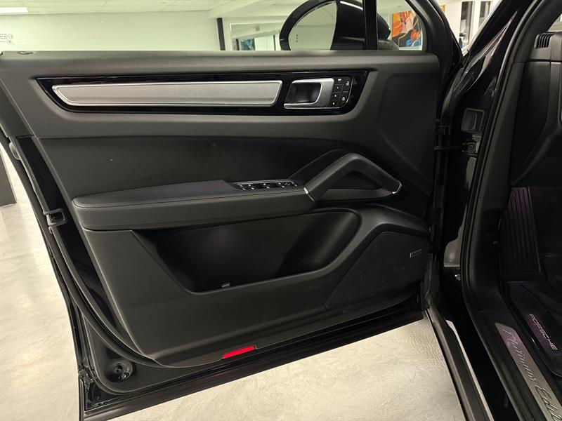 porsche Cayenne Coupe 2023 - 32