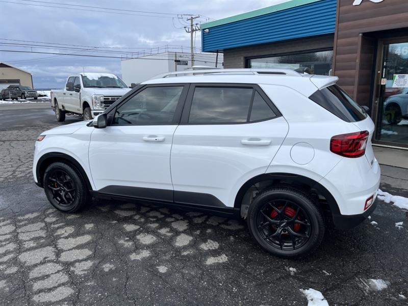 hyundai Venue 2022 - 16