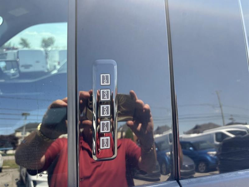 ford F-150 Lightning 2023 - 45