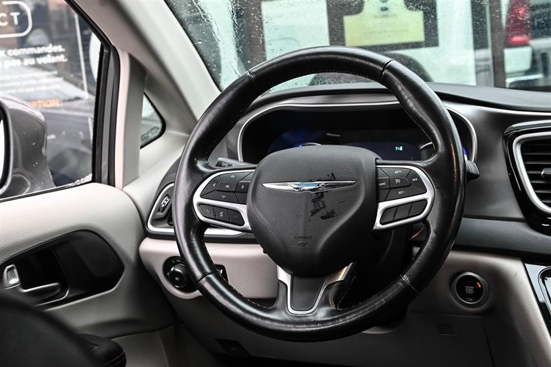 chrysler Pacifica Hybrid 2020 - 16