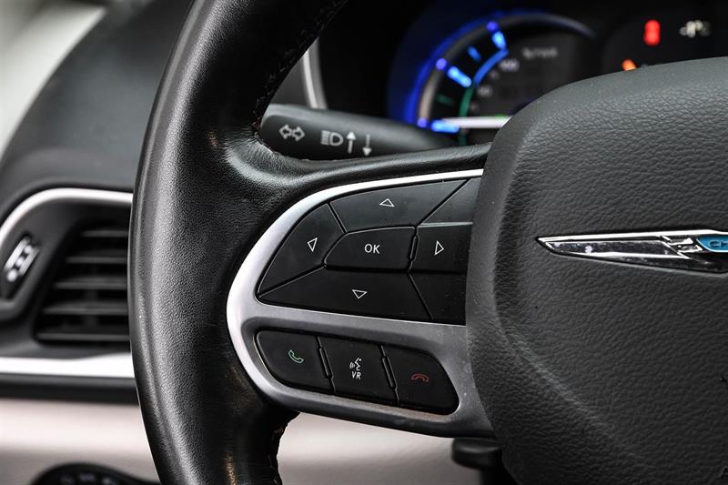 chrysler Pacifica Hybrid 2020 - 17
