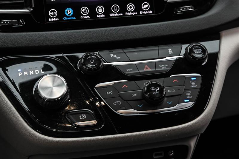 chrysler Pacifica Hybrid 2020 - 24