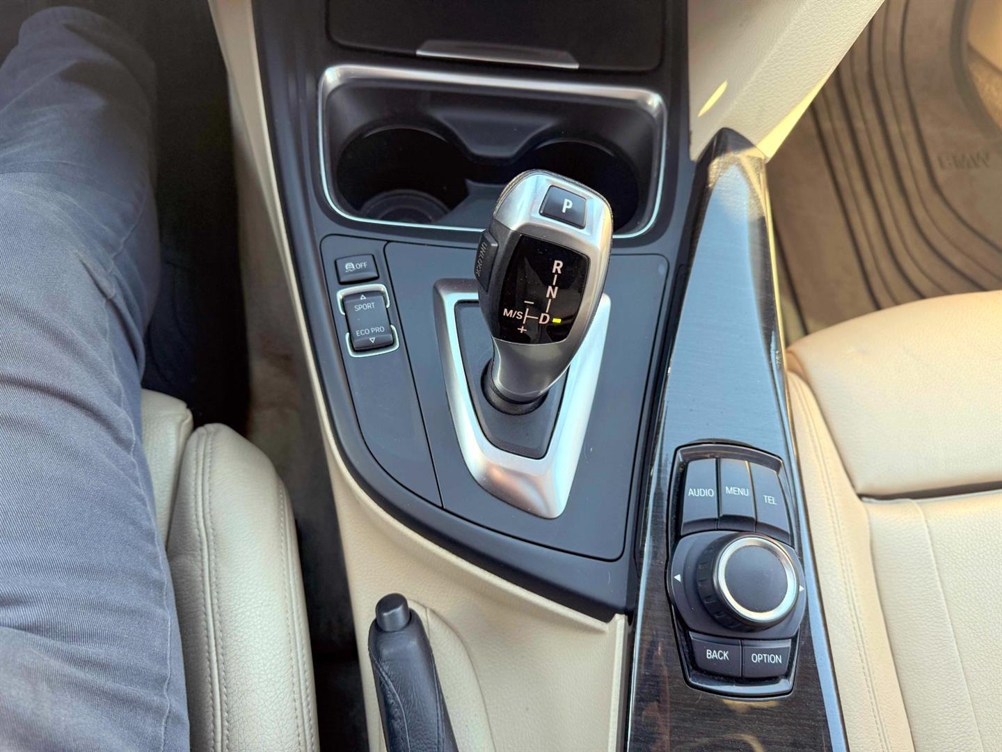 bmw Série 3 2015 - 19