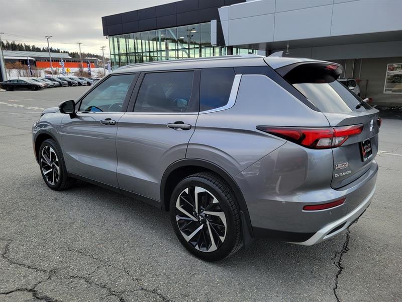 mitsubishi Outlander 2022 - 16