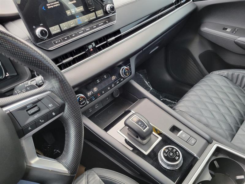 mitsubishi Outlander 2022 - 32