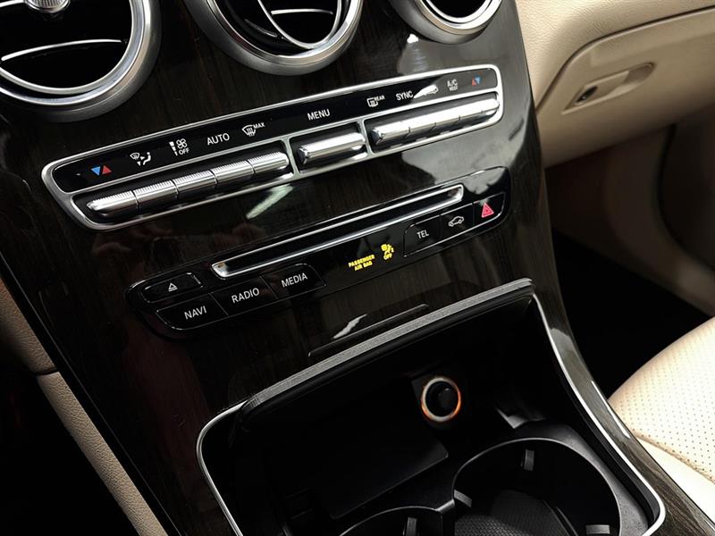 mercedes-benz GLC 2019 - 16