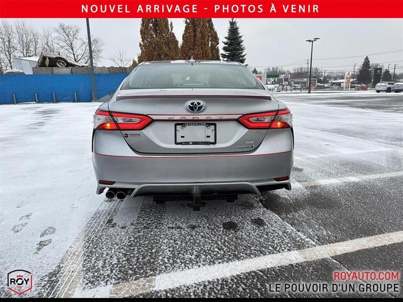 toyota Camry Hybrid 2020 - 2