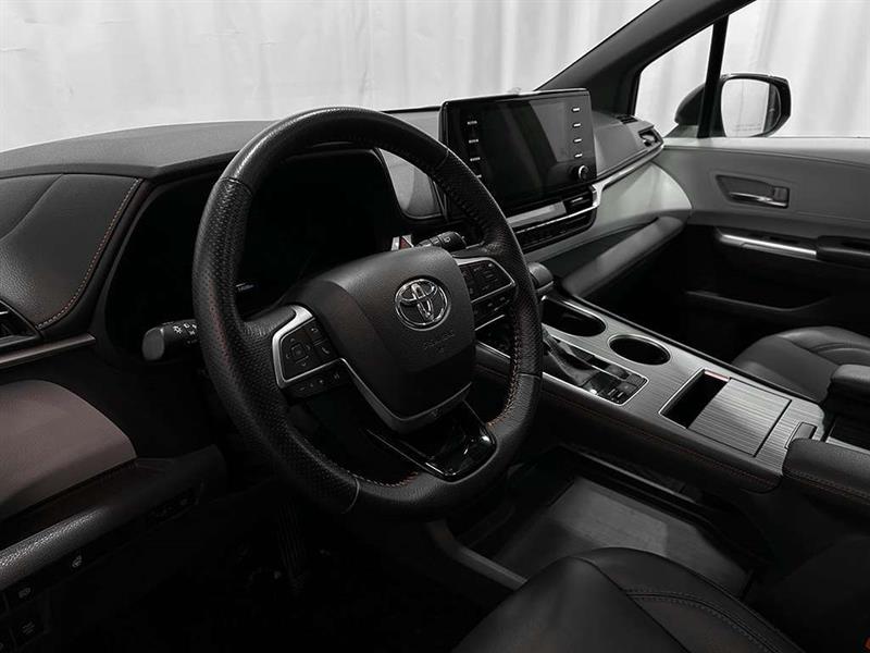 toyota Sienna 2021 - 11