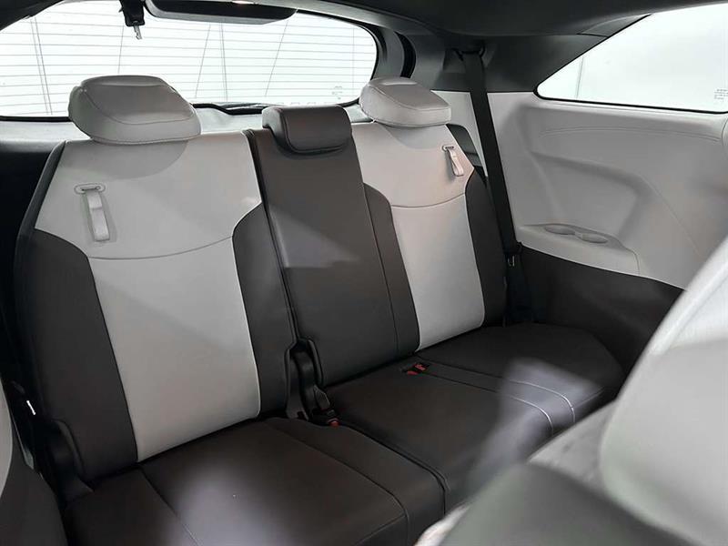 toyota Sienna 2021 - 28