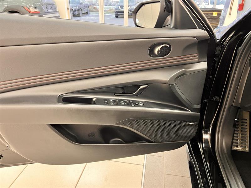 hyundai Elantra 2023 - 17