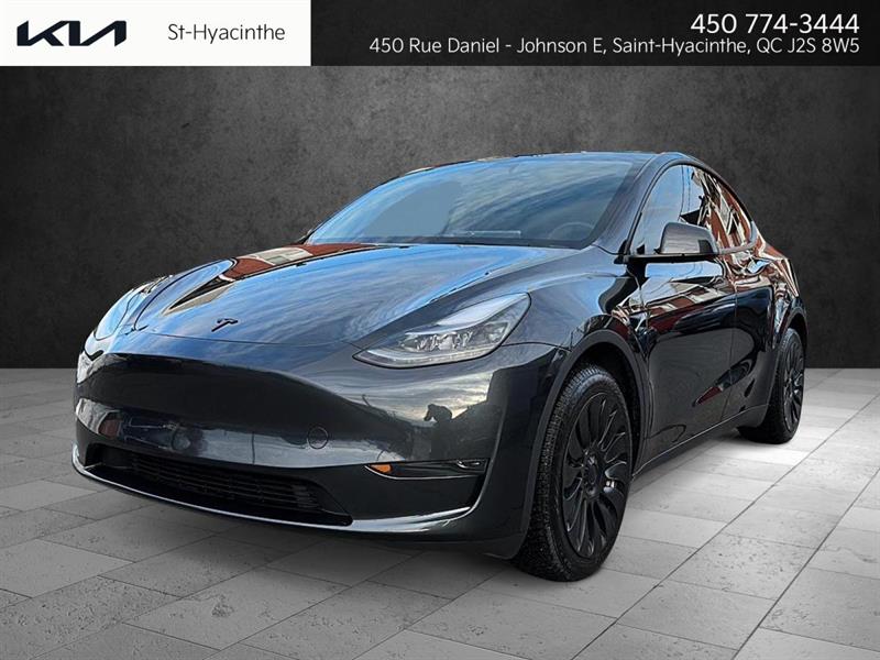 tesla Model Y 2024