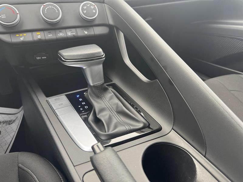 hyundai Elantra 2023 - 25