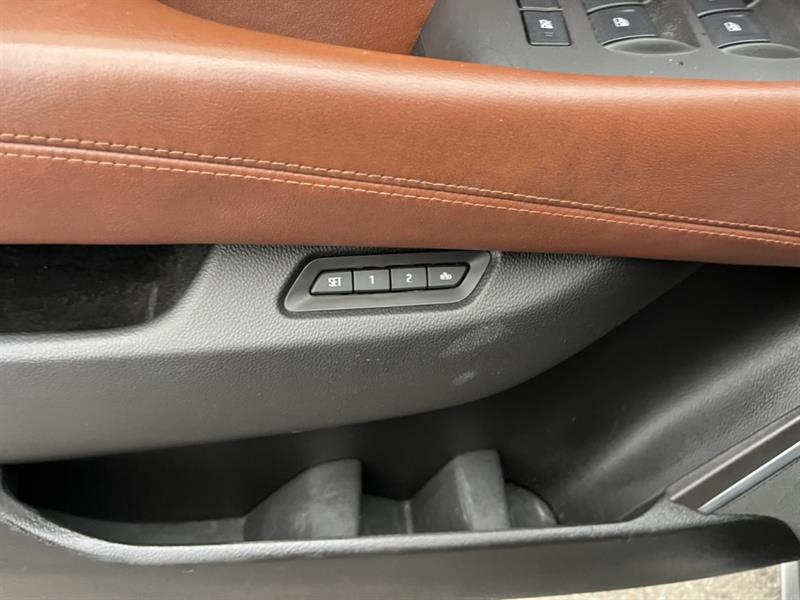 cadillac Escalade ESV 2017 - 19