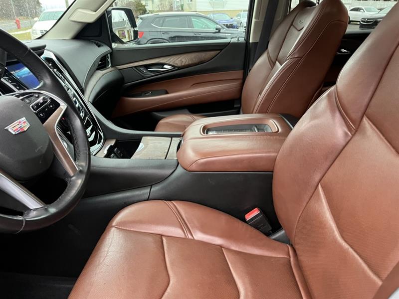 cadillac Escalade ESV 2017 - 28