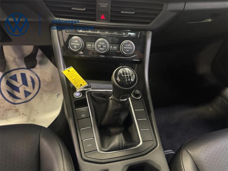 volkswagen Jetta 2019 - 19