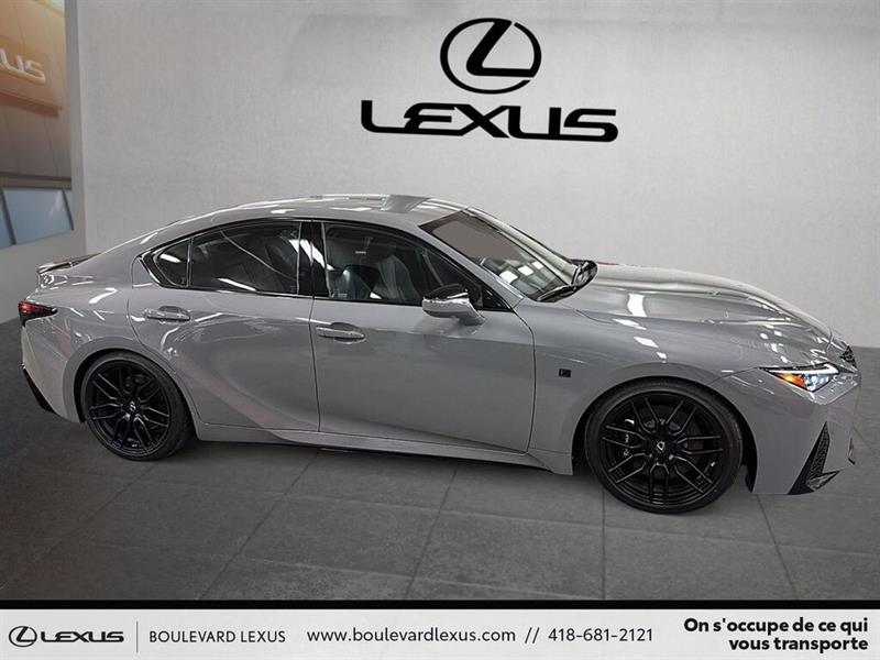 lexus IS  2022 - 3