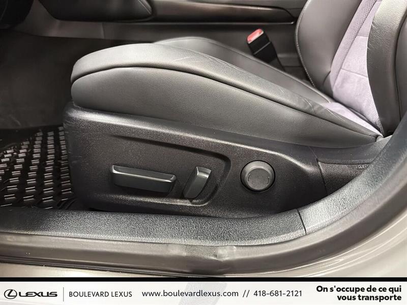 lexus IS  2022 - 10