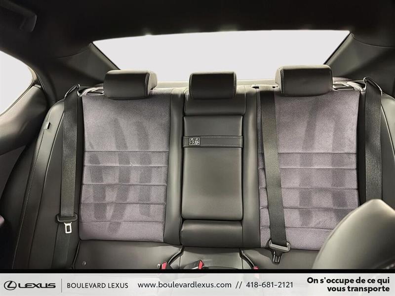 lexus IS  2022 - 18