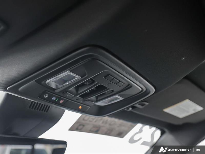 chevrolet Silverado 1500 2023 - 17