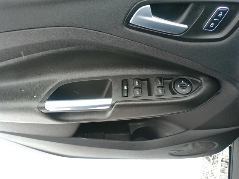 ford Escape 2016 - 13