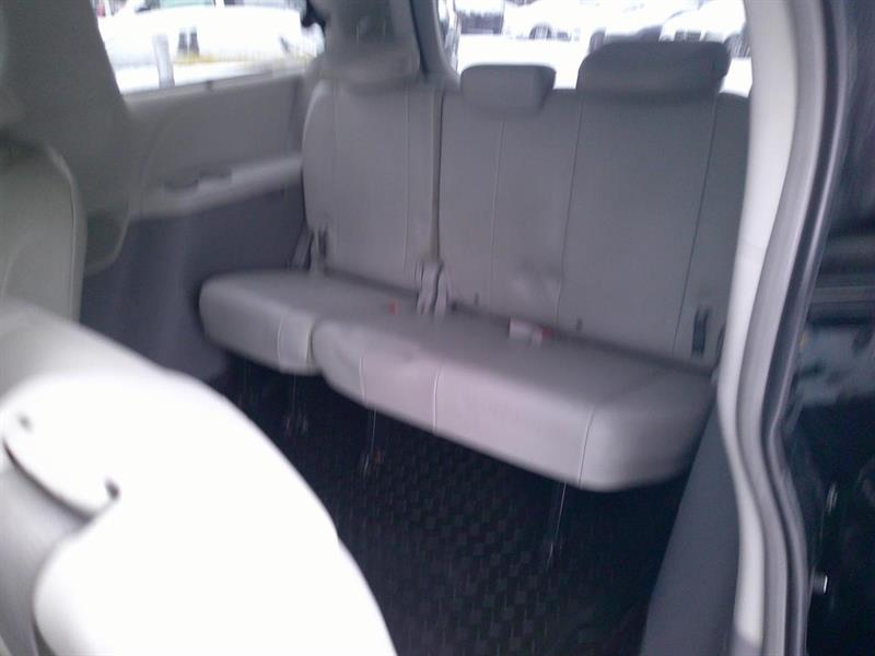 toyota Sienna 2013 - 9