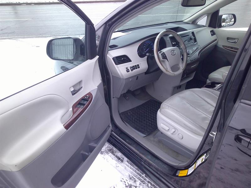 toyota Sienna 2013 - 12