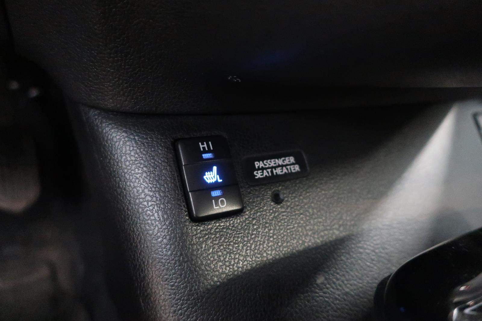 toyota Prius Prime 2019 - 16