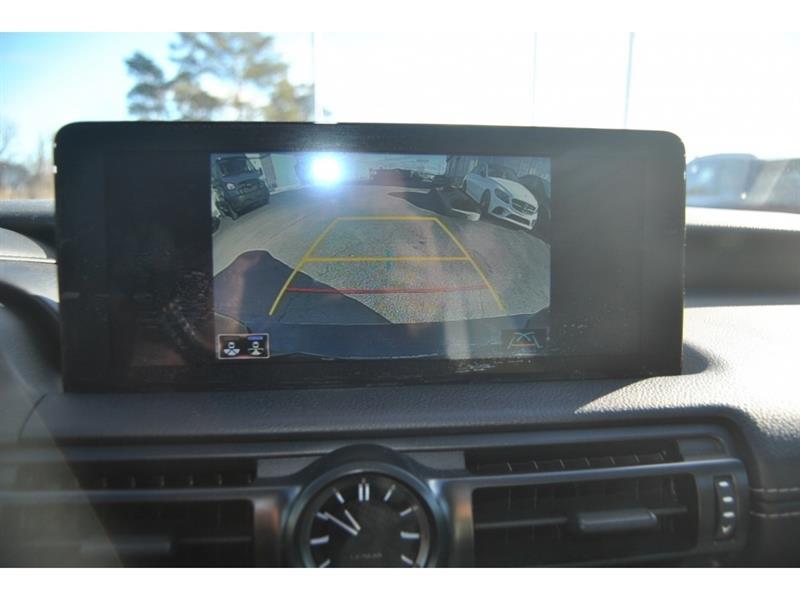 lexus IS  2024 - 17