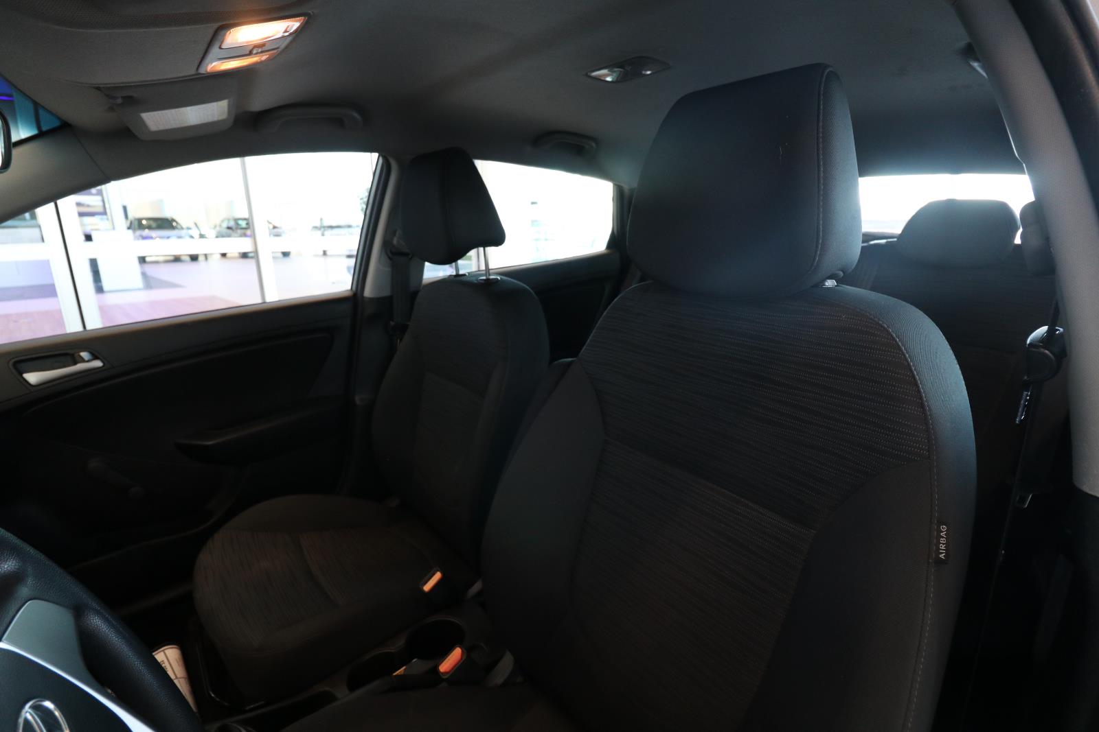 hyundai Accent 2016 - 10