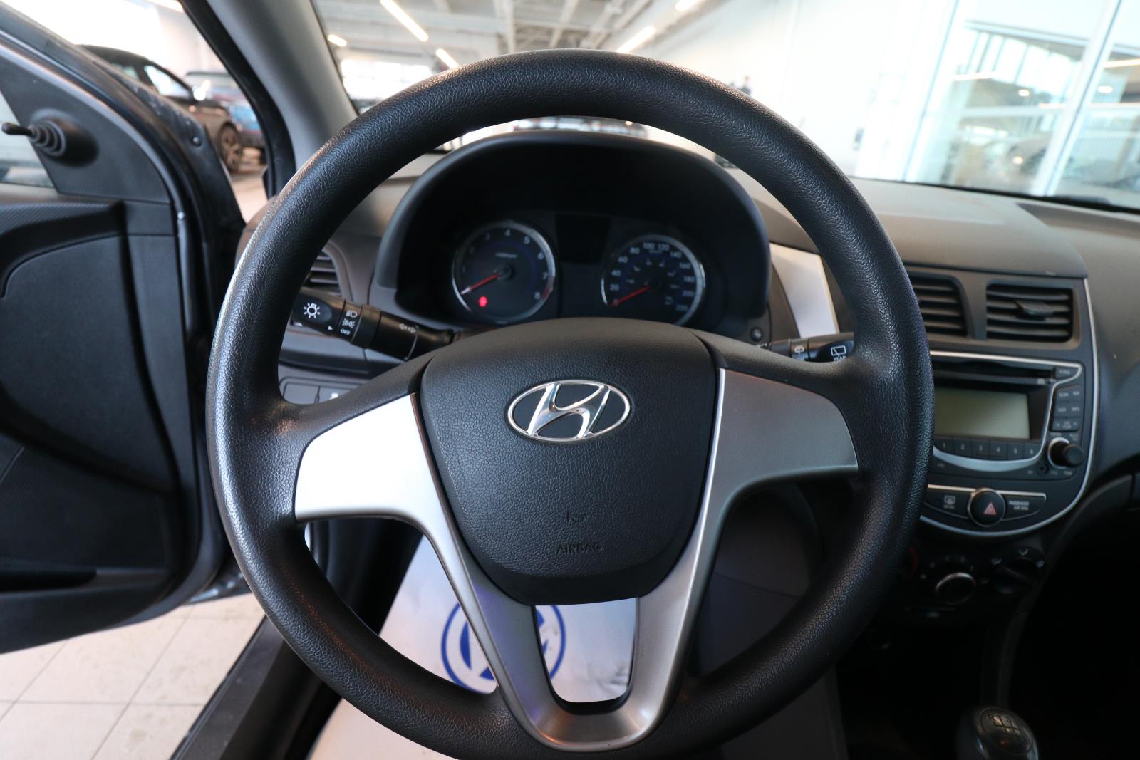 hyundai Accent 2016 - 11