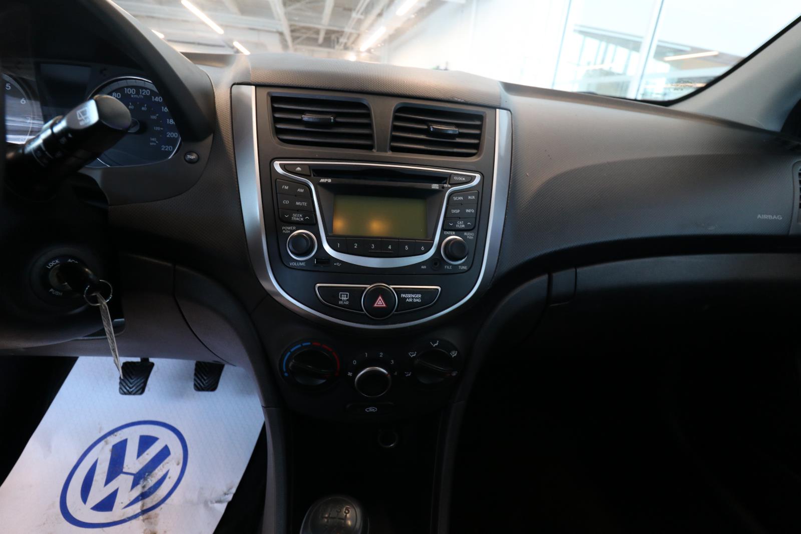 hyundai Accent 2016 - 12