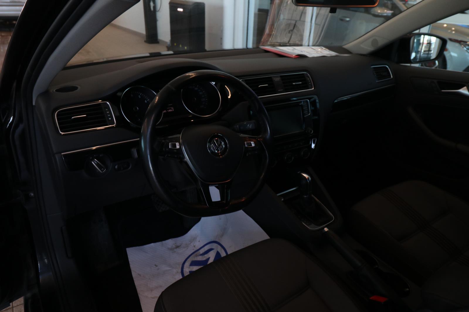 volkswagen Jetta Sedan 2017 - 10