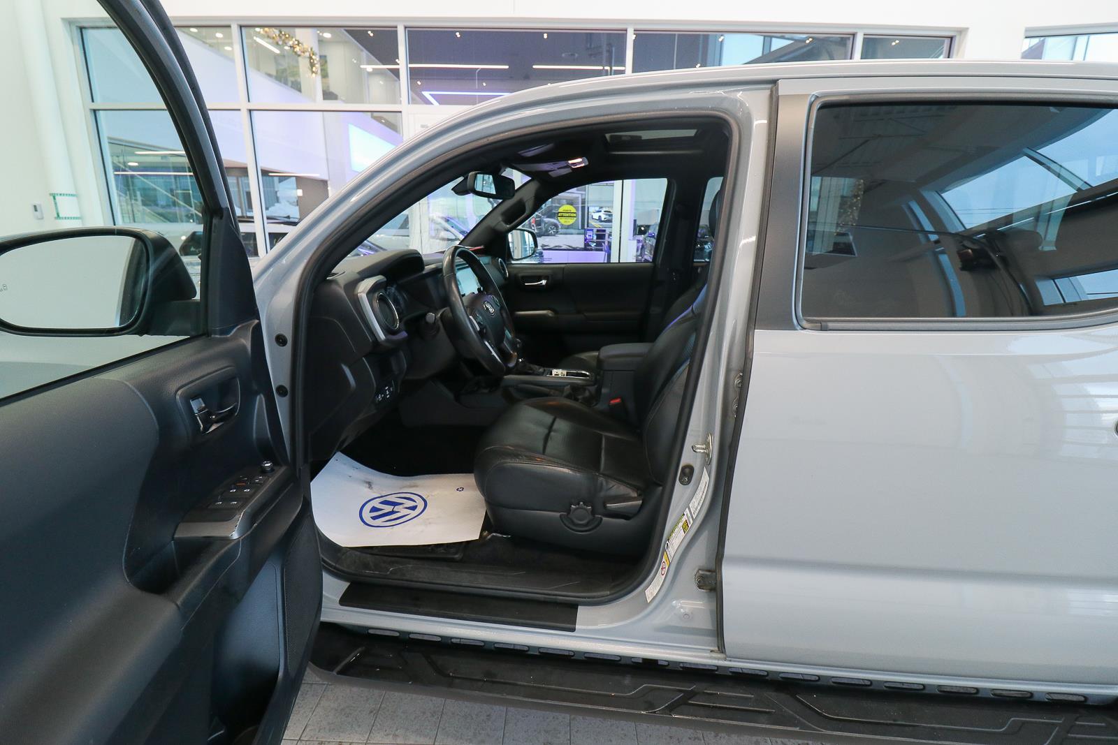 toyota Tacoma 2018 - 11