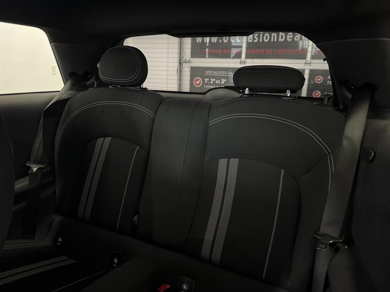 mini Hatchback 2019 - 10